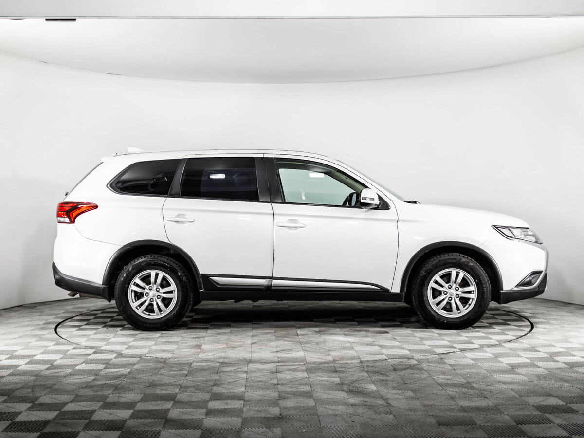 Mitsubishi Outlander б/у, 2018, Вариатор. Фото: #3