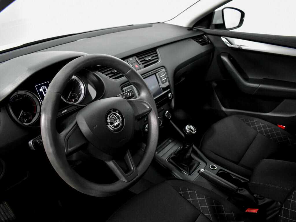 Skoda Octavia б/у, 2019, Механическая. Фото: #6