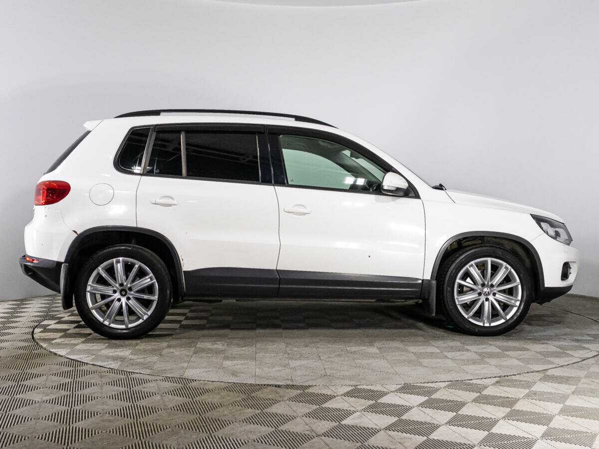 Volkswagen Tiguan б/у, 2013, Автоматическая. Фото: #3