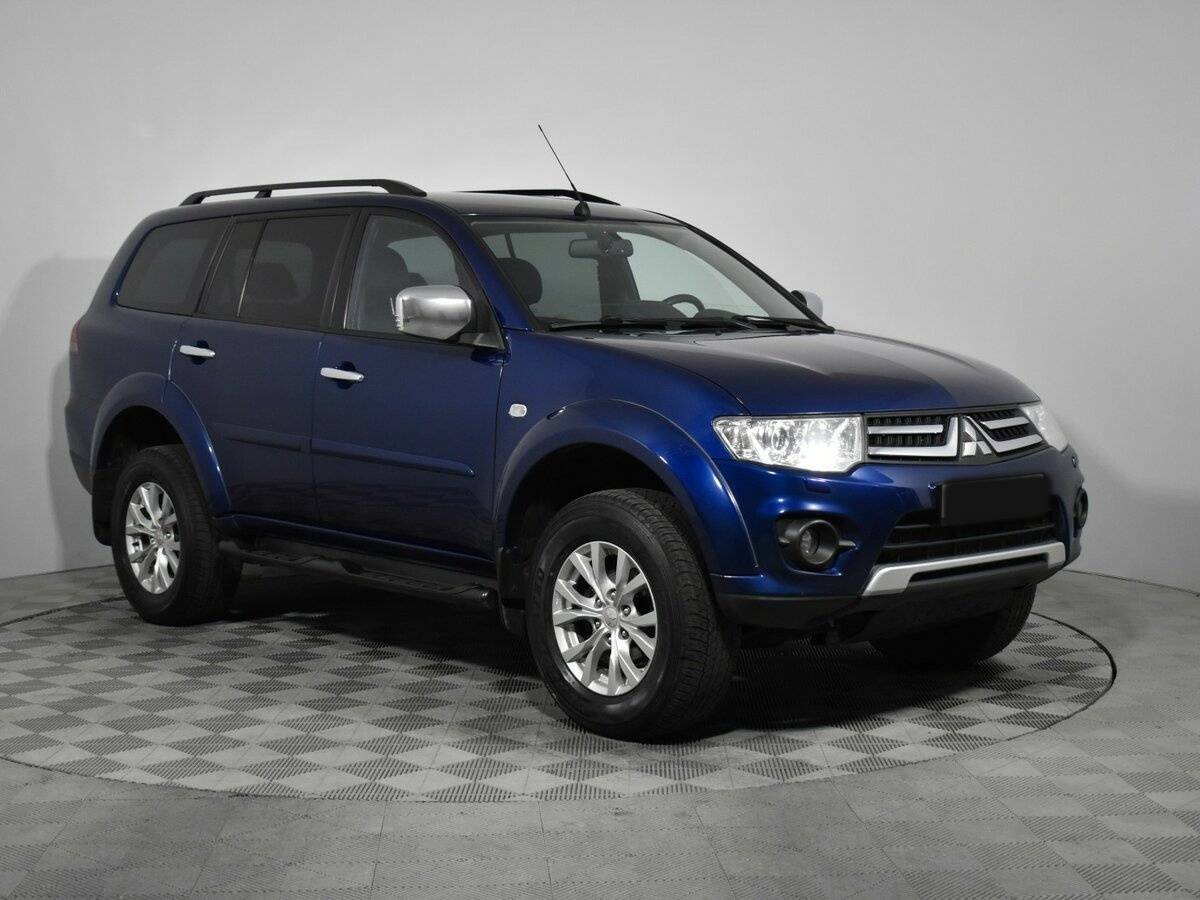 Mitsubishi Pajero Sport б/у, 2015, Автоматическая. Фото: #2