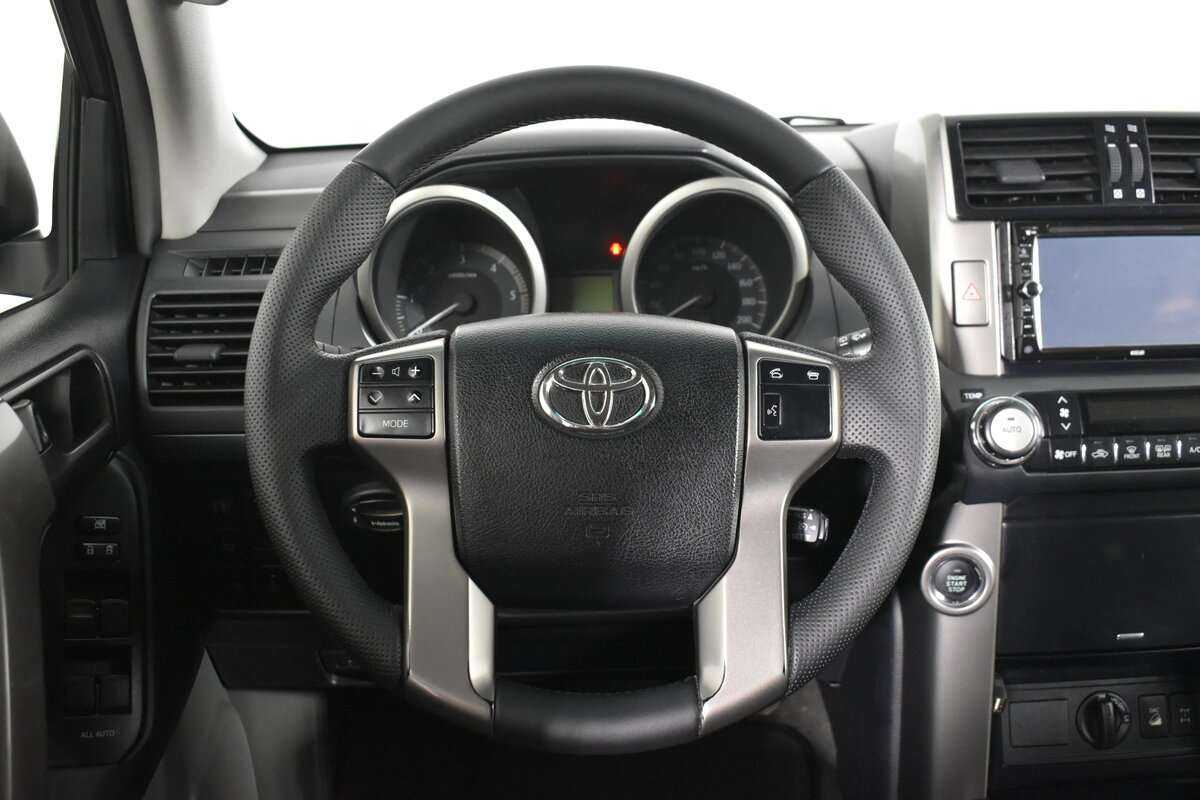 Toyota Land Cruiser Prado б/у, 2012, Автоматическая. Фото: #12