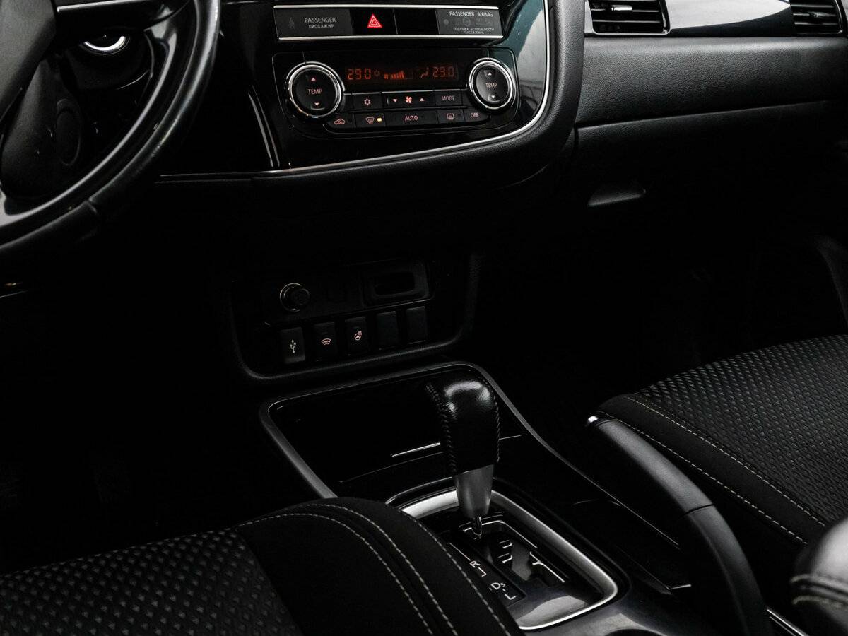 Mitsubishi Outlander б/у, 2019, Вариатор. Фото: #9