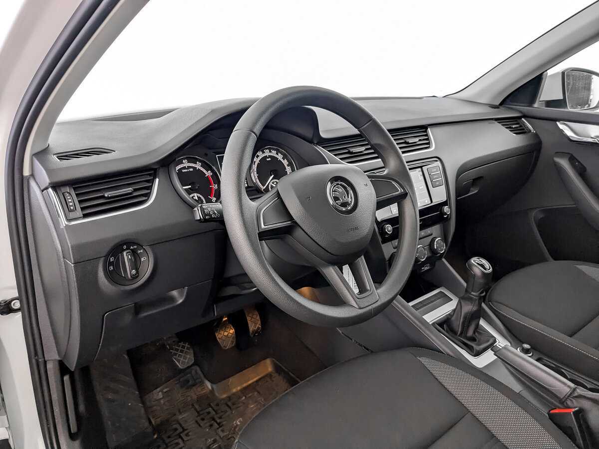Skoda Octavia б/у, 2019, Механическая. Фото: #13