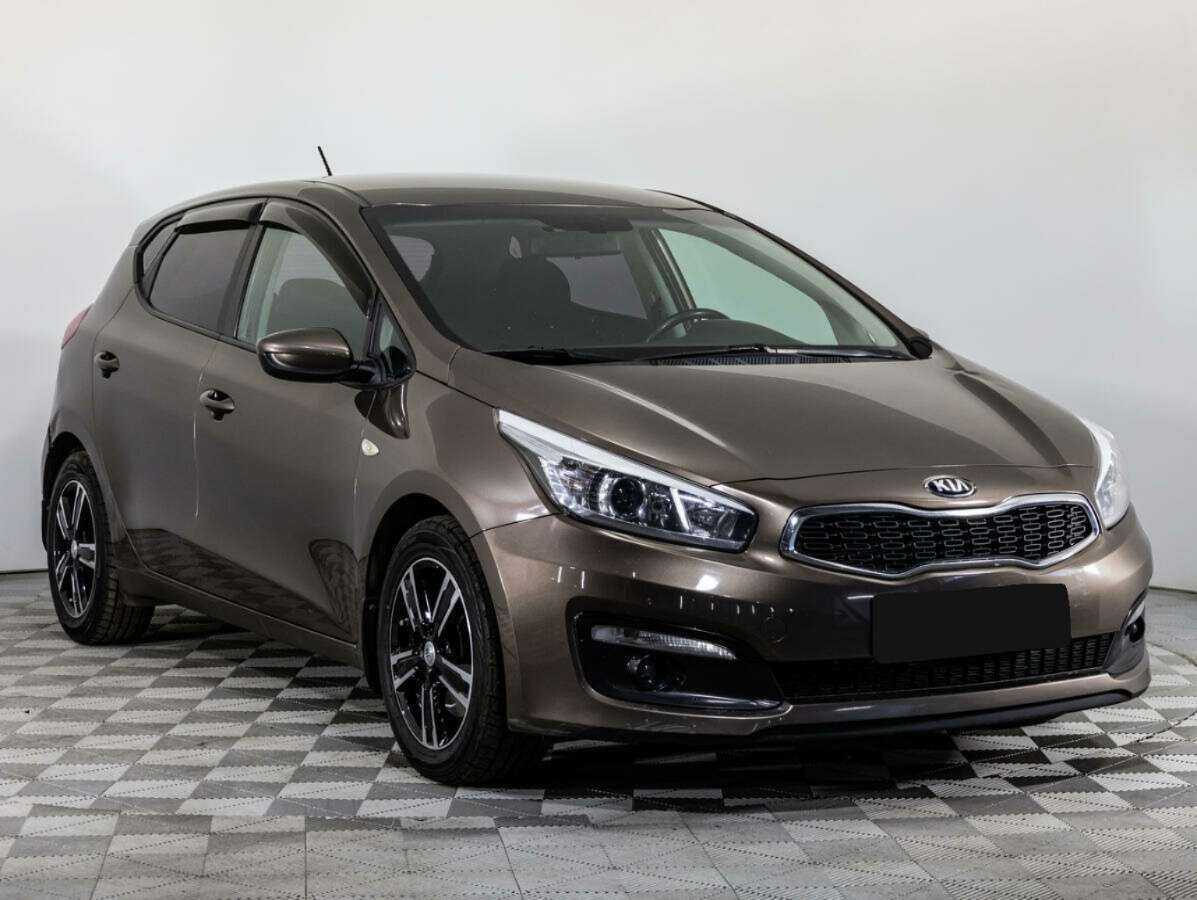 Kia Ceed б/у, 2015, Автоматическая. Фото: #2