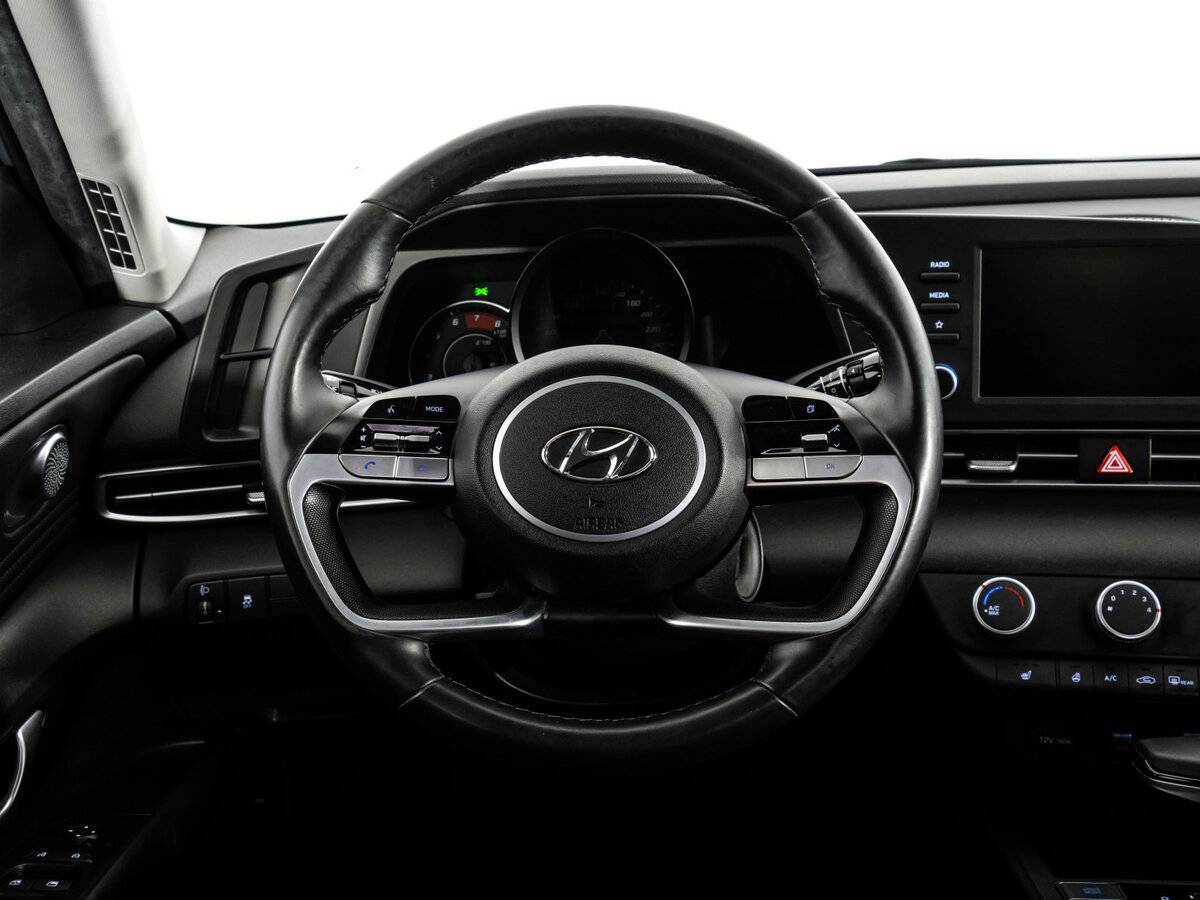 Hyundai Elantra б/у, 2021, Автоматическая. Фото: #12