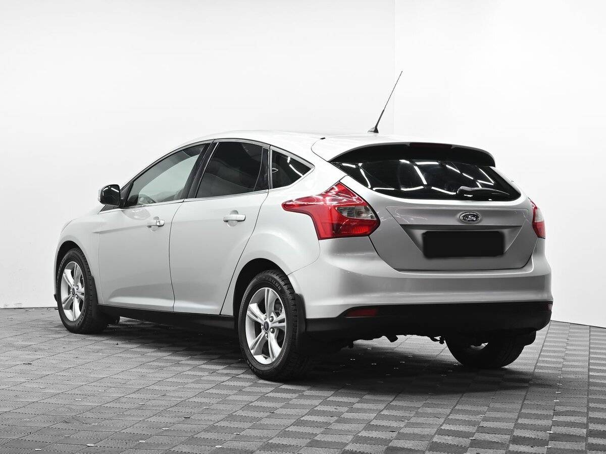 Ford Focus б/у, 2014, Механическая. Фото: #2