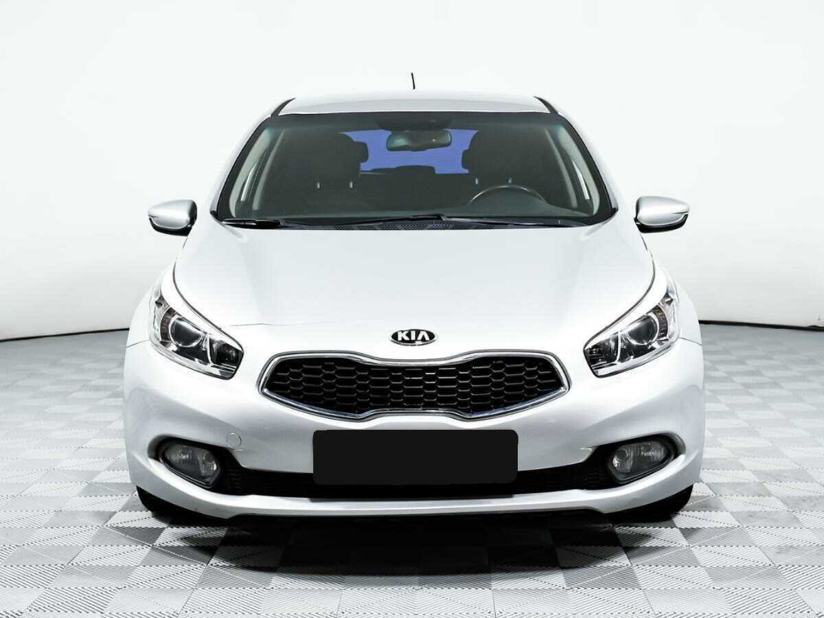 Kia Ceed б/у, 2012, Автоматическая. Фото: #1