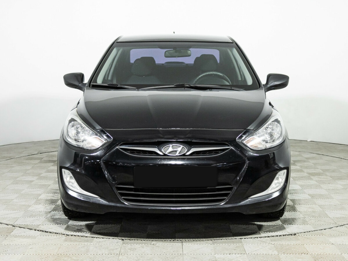 Hyundai Solaris б/у, 2012, Механическая. Фото: #1
