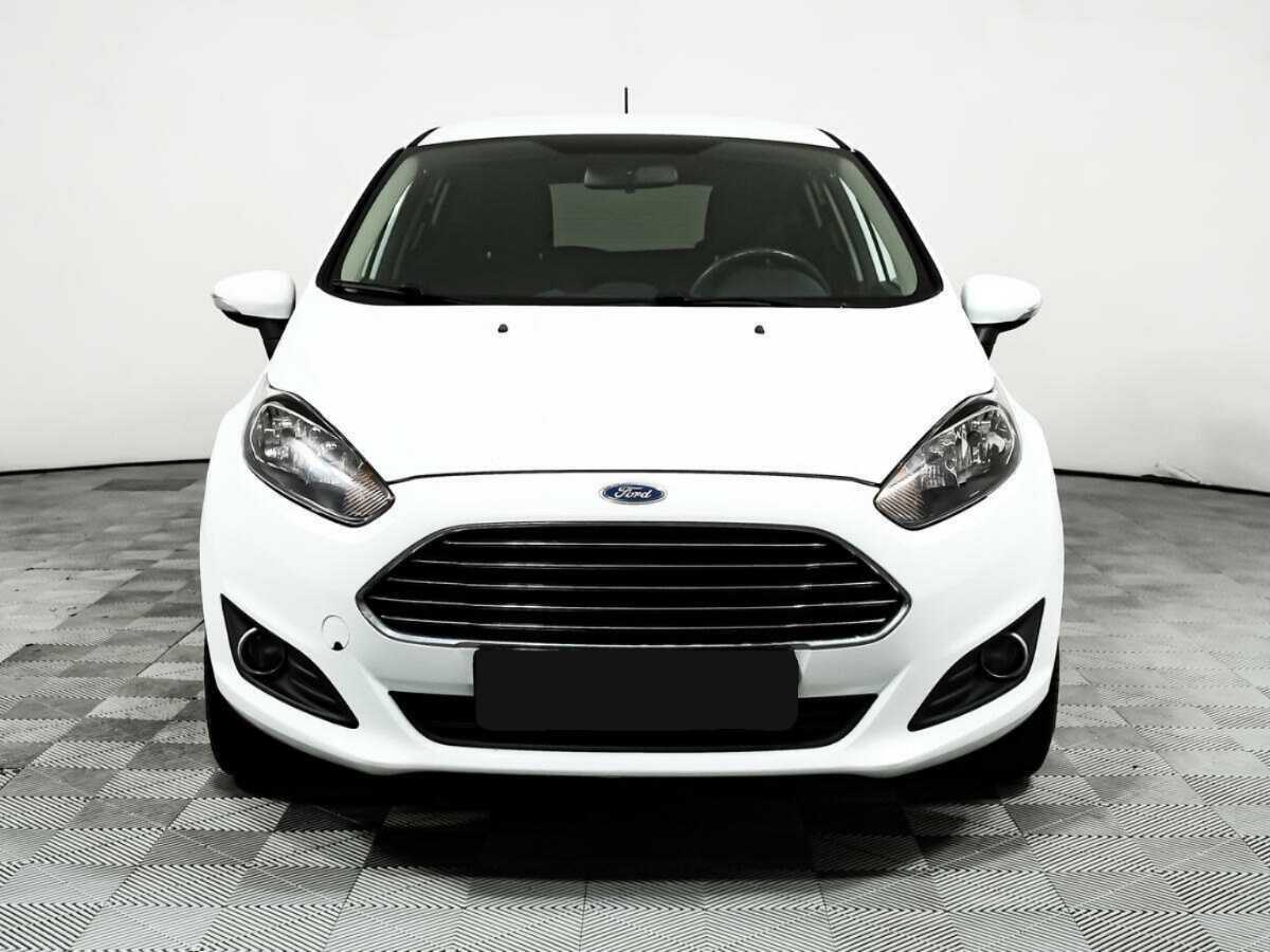 Ford Fiesta б/у, 2016, Роботизированная. Фото: #1