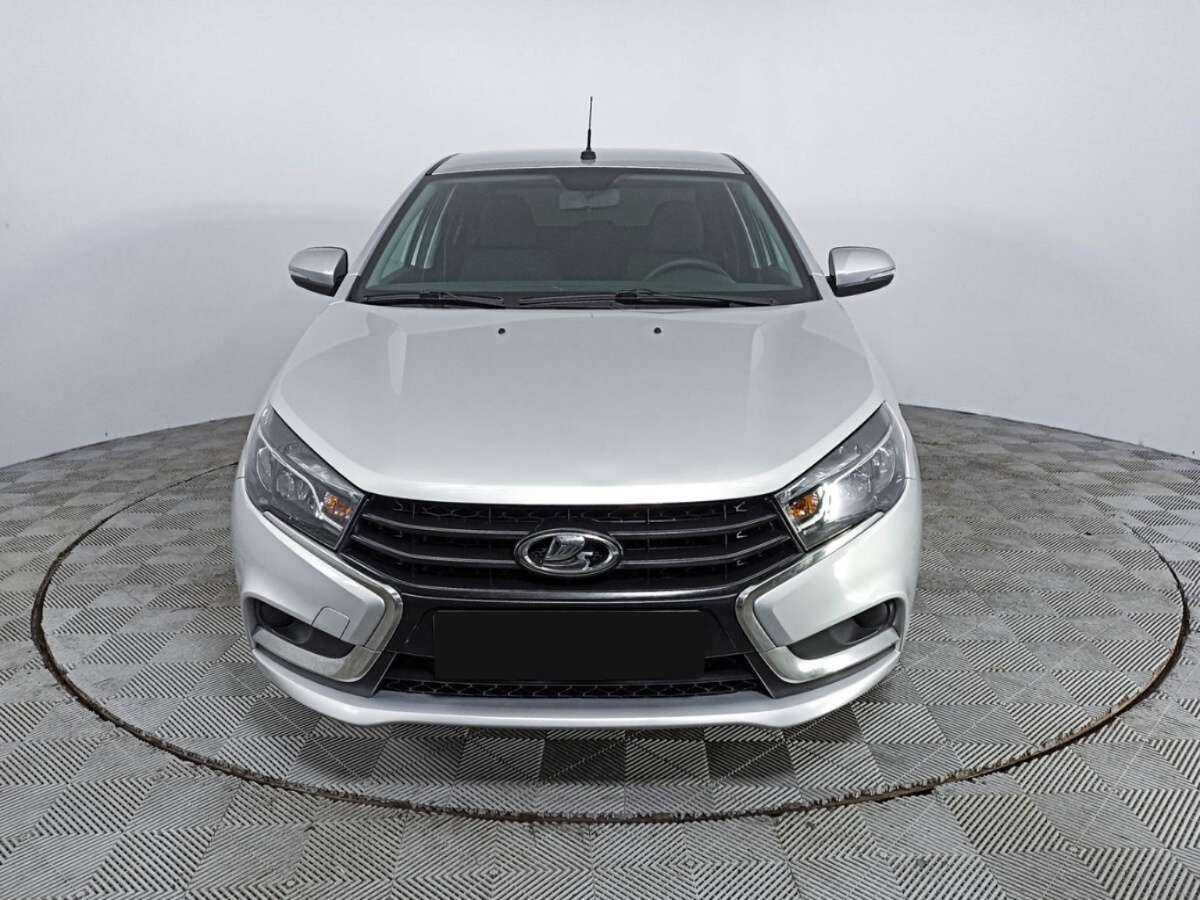 Lada (ВАЗ) Vesta б/у, 2017, Механическая. Фото: #1