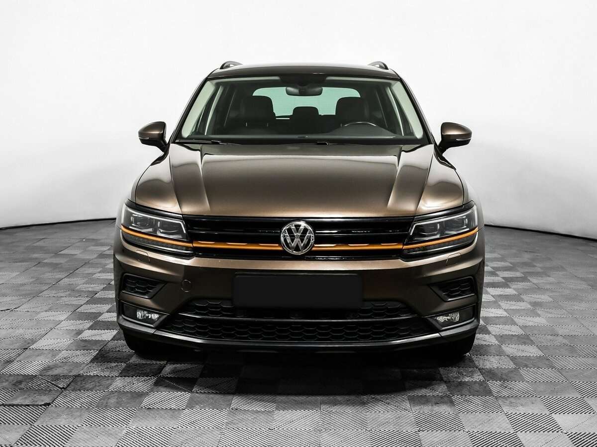 Volkswagen Tiguan б/у, 2017, Роботизированная. Фото: #1