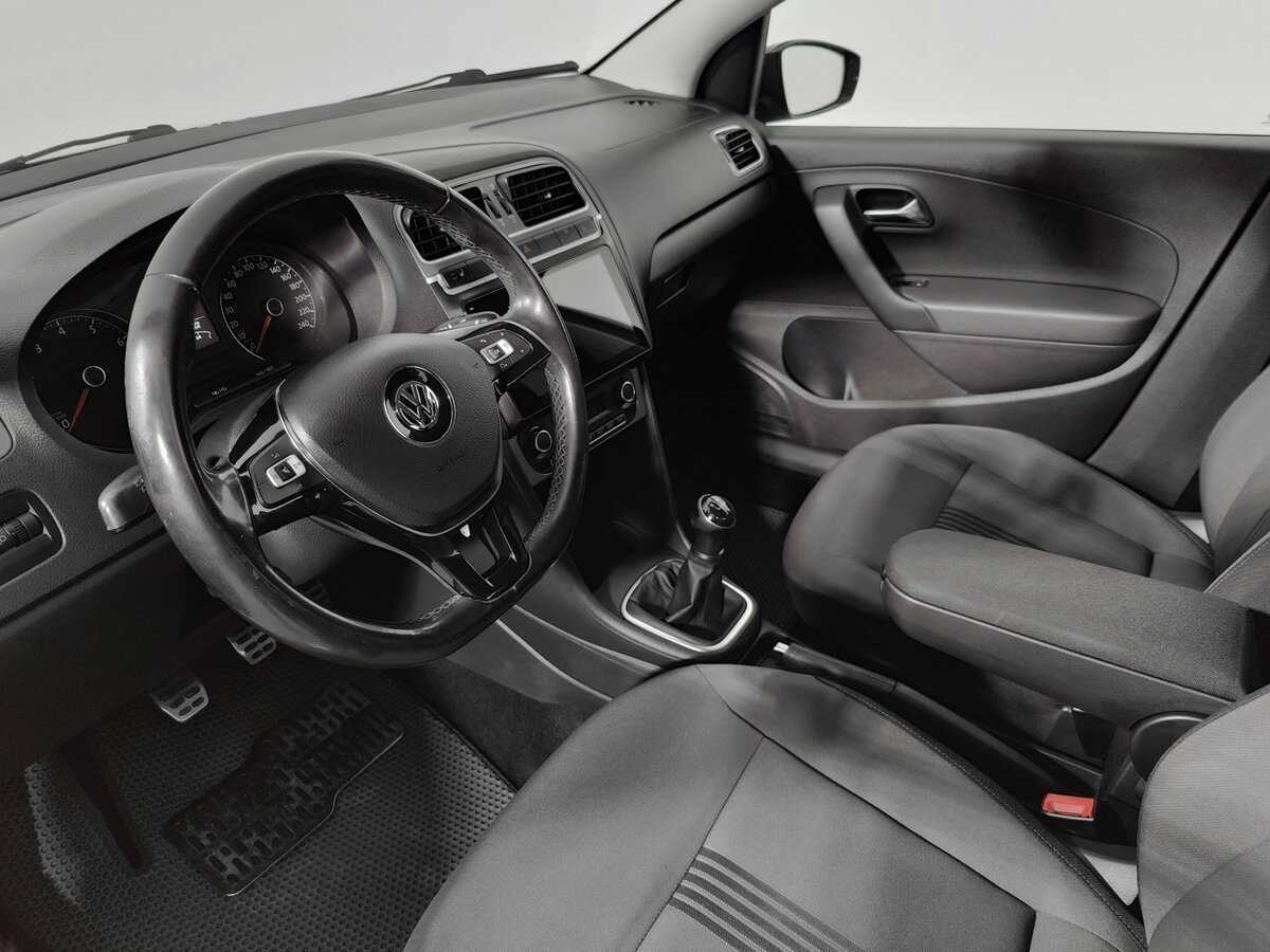 Volkswagen Polo б/у, 2016, Механическая. Фото: #9