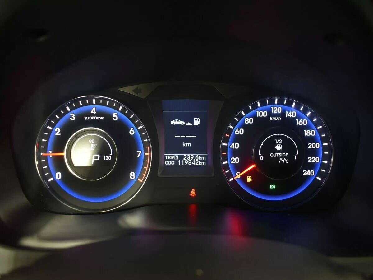 Hyundai i40 б/у, 2014, Автоматическая. Фото: #11