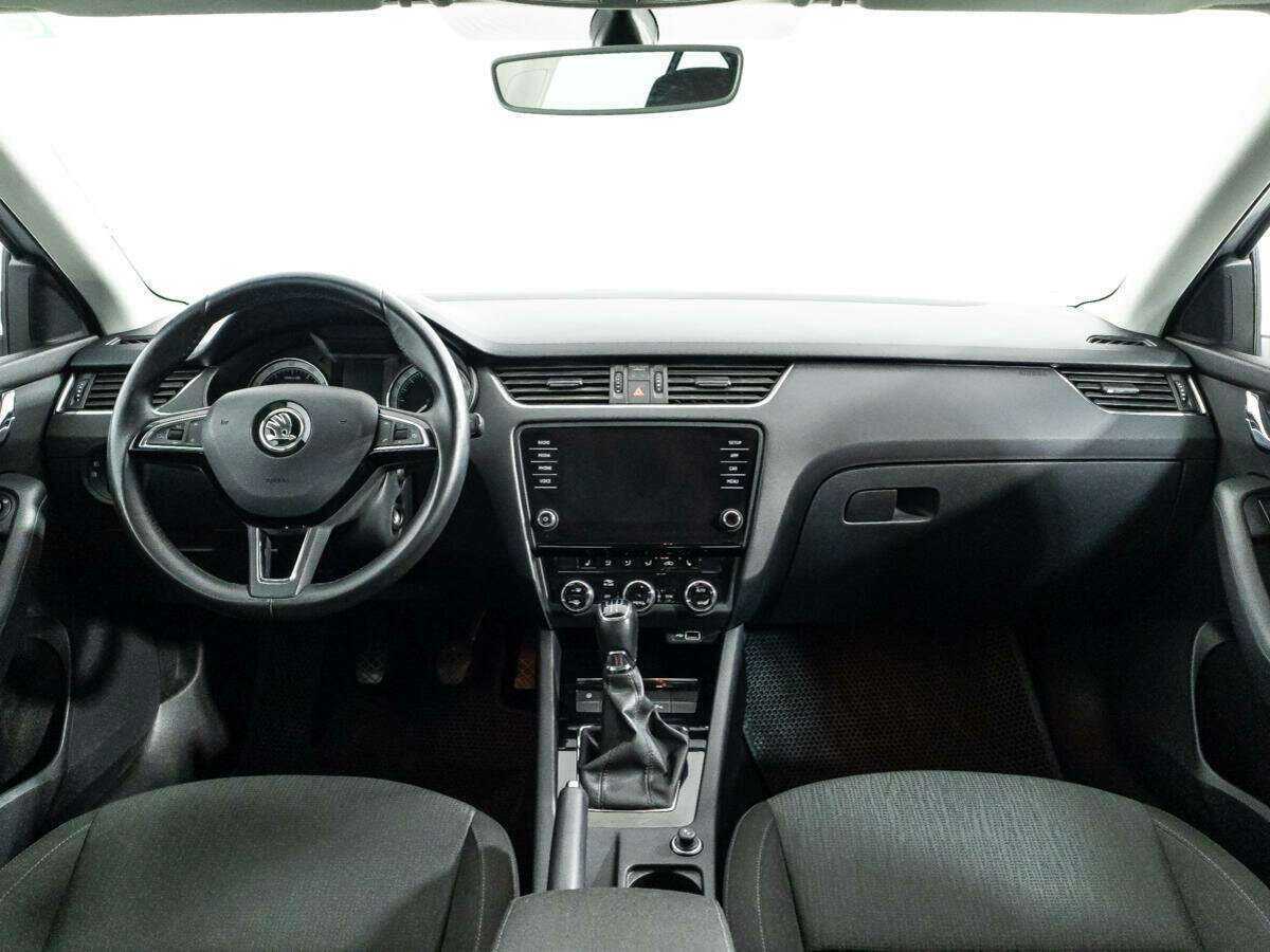 Skoda Octavia б/у, 2018, Механическая. Фото: #12