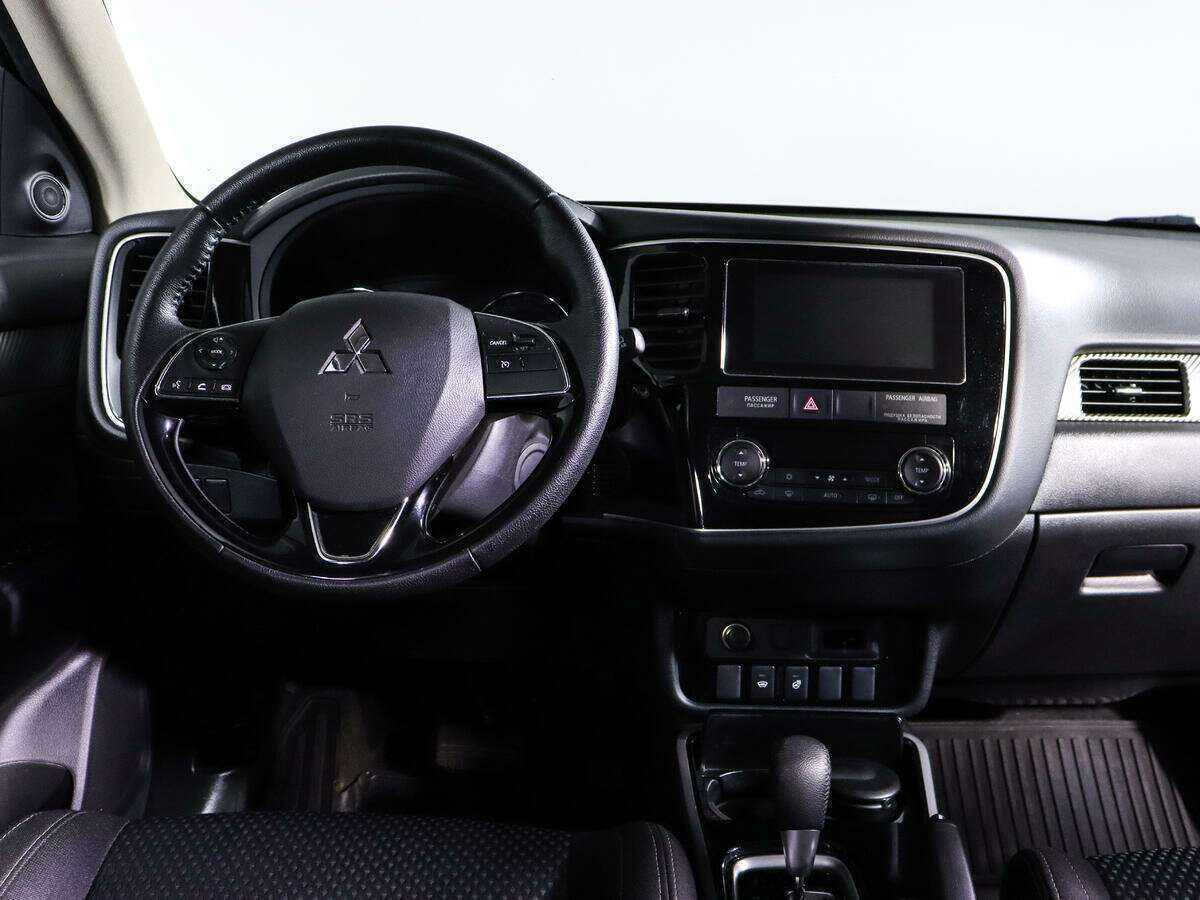 Mitsubishi Outlander б/у, 2018, Вариатор. Фото: #11