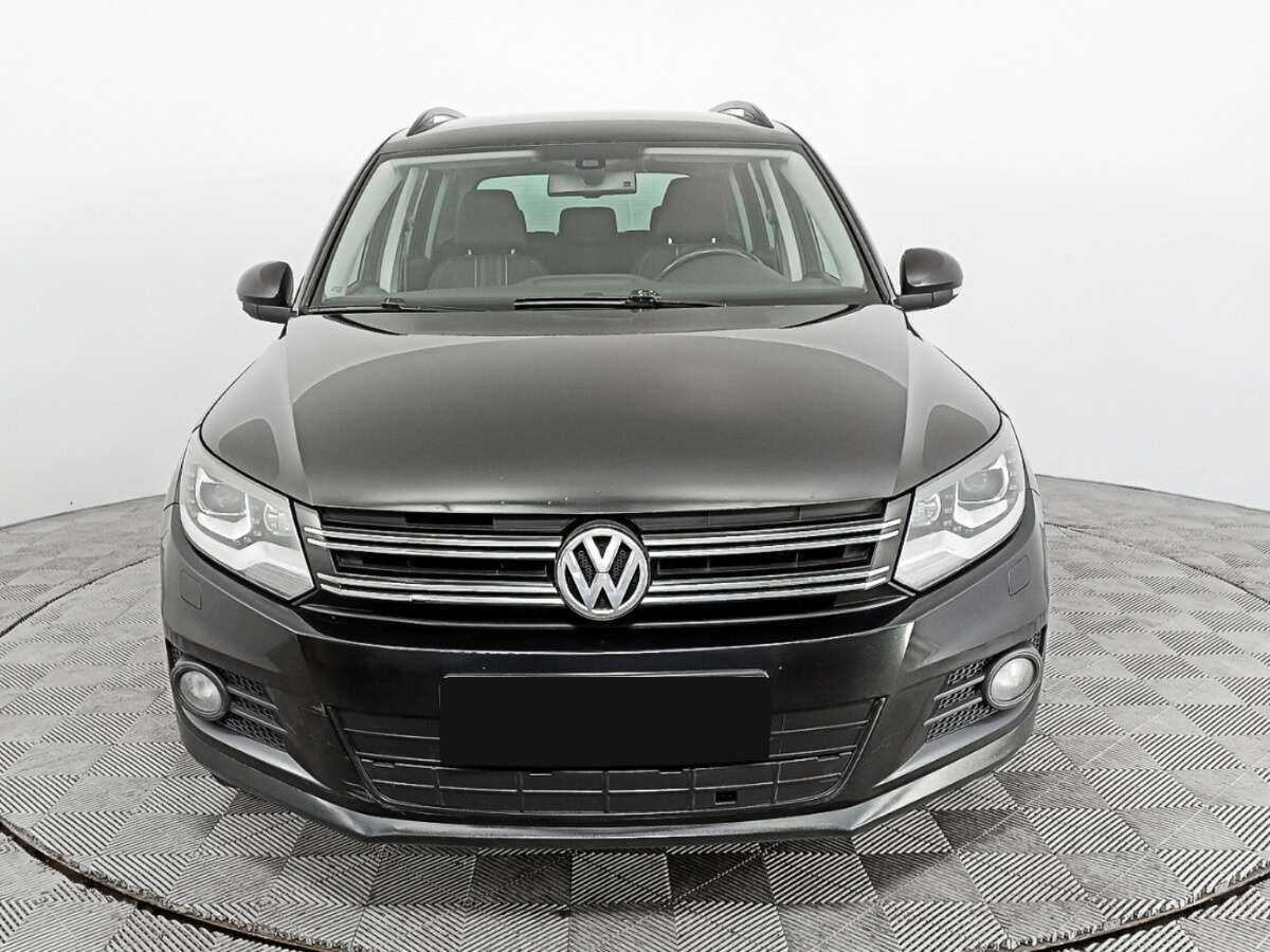 Volkswagen Tiguan б/у, 2016, Автоматическая. Фото: #1