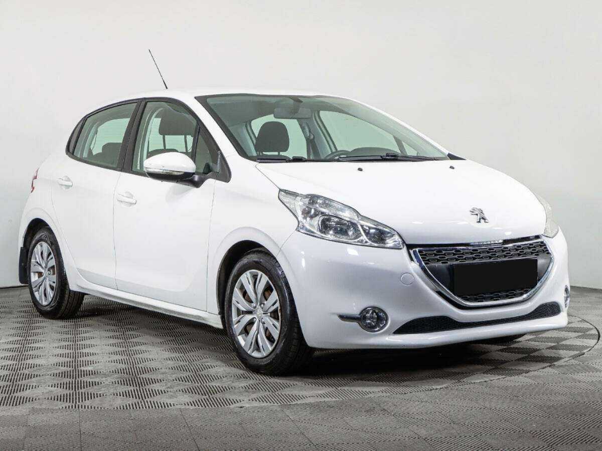 Peugeot 208 б/у, 2013, Автоматическая. Фото: #2