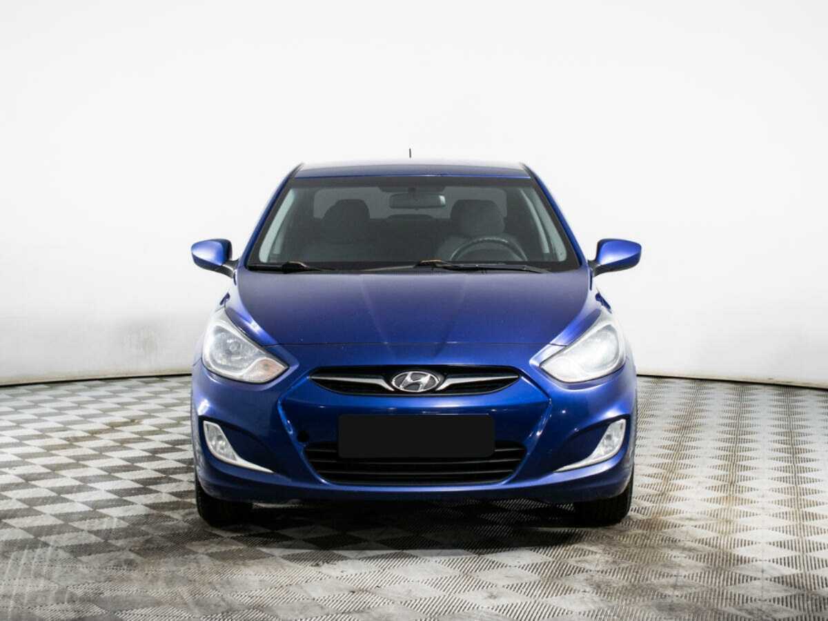 Hyundai Solaris б/у, 2012, Механическая. Фото: #1