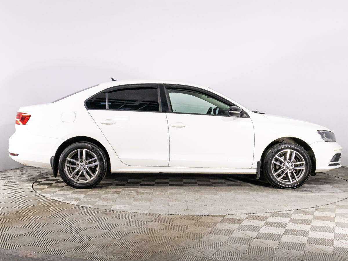 Volkswagen Jetta б/у, 2015, Механическая. Фото: #3