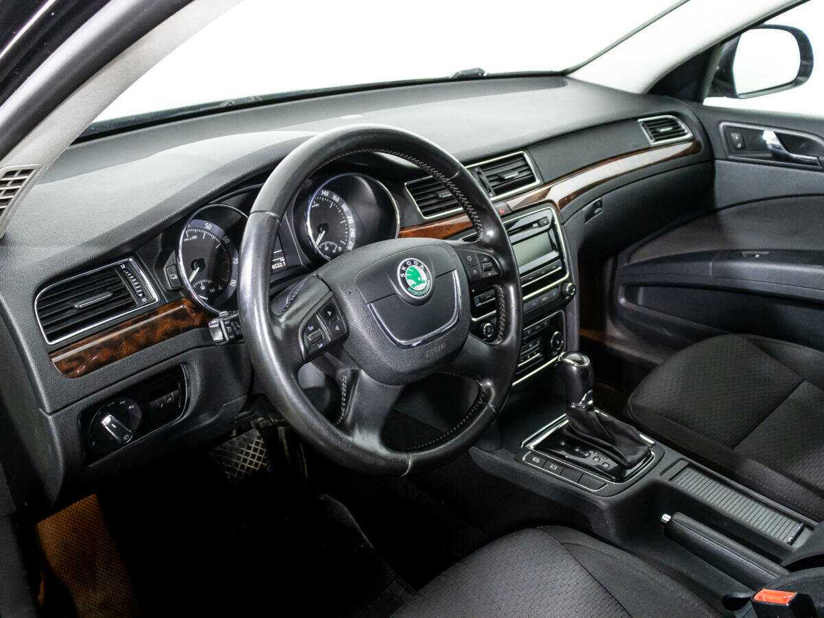 Skoda Superb б/у, 2012, Автоматическая. Фото: #10