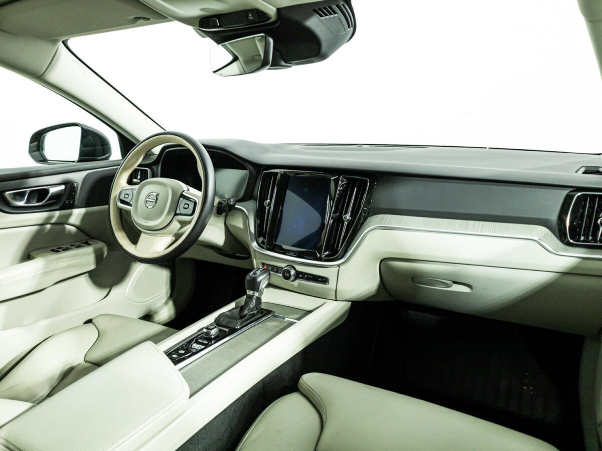 Volvo V60 б/у, 2018, Автоматическая. Фото: #8