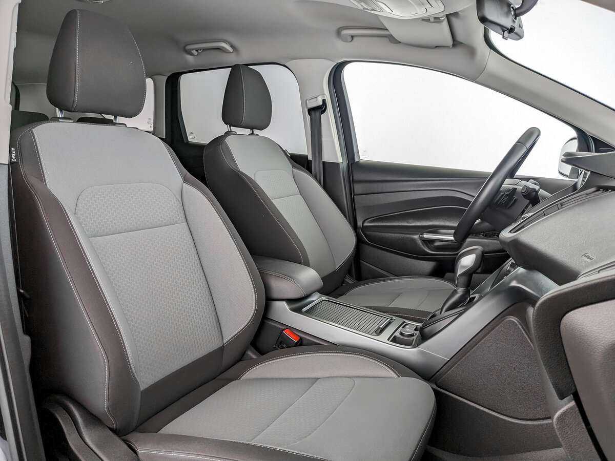 Ford Kuga б/у, 2016, Автоматическая. Фото: #22