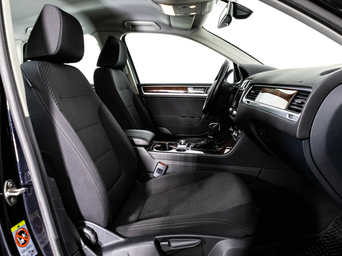 Volkswagen Touareg б/у, 2012, Автоматическая. Фото: #15