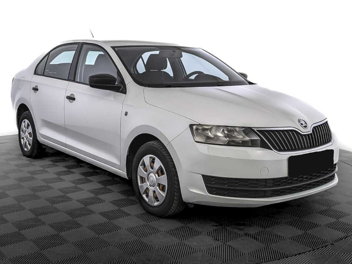 Skoda Rapid б/у, 2017, Механическая. Фото: #2