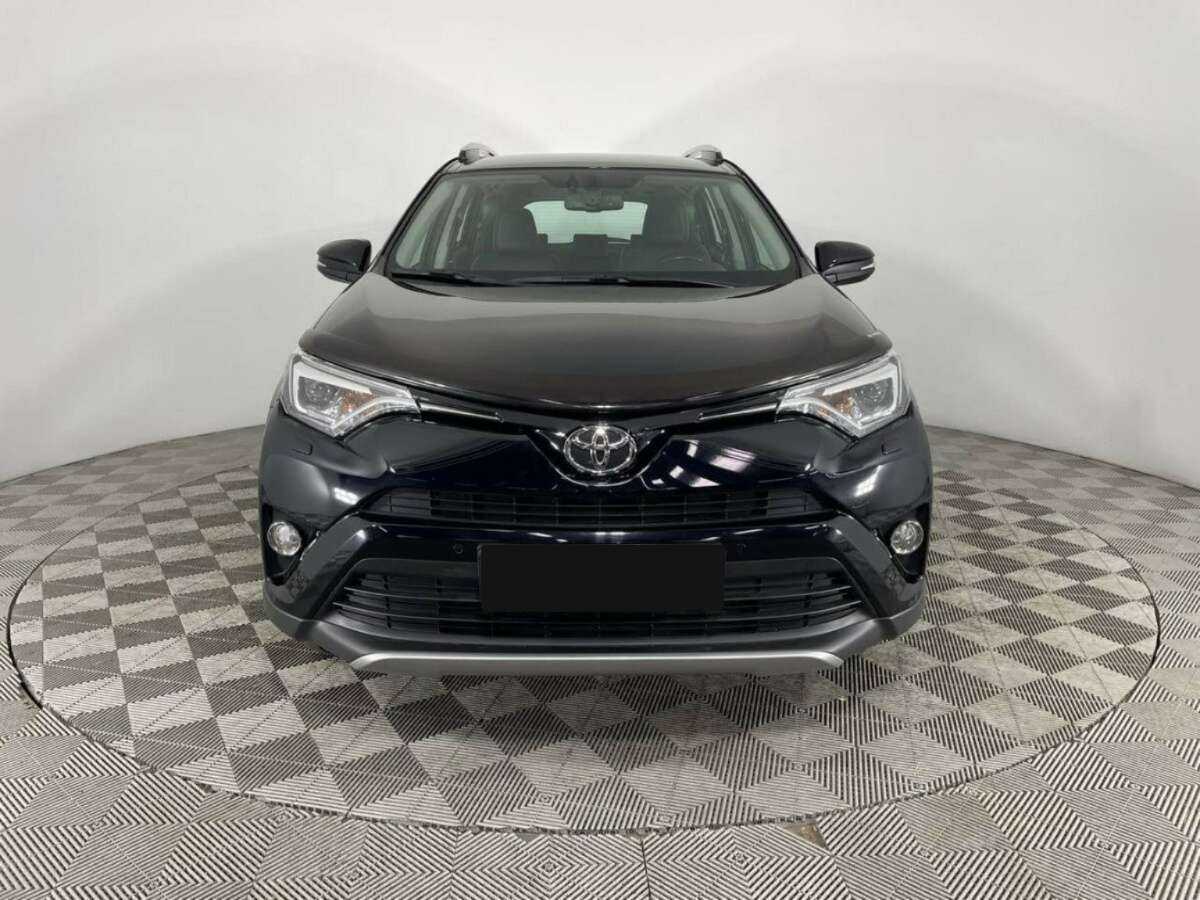 Toyota RAV4 б/у, 2018, Автоматическая. Фото: #1