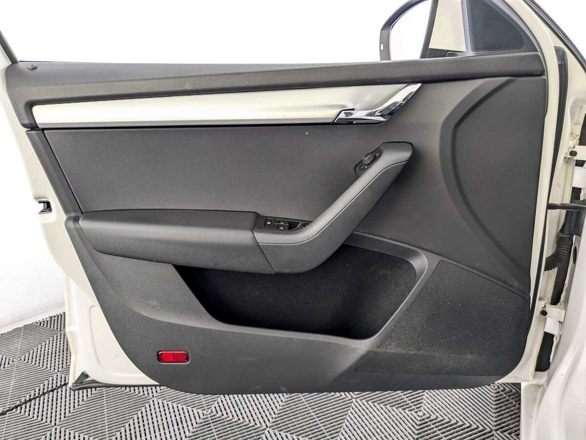 Skoda Octavia б/у, 2017, Механическая. Фото: #14
