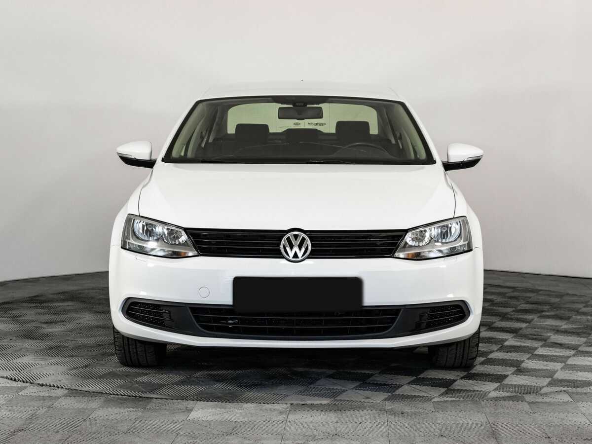 Volkswagen Jetta б/у, 2013, Механическая. Фото: #1