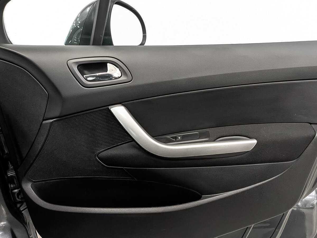 Peugeot 308 б/у, 2012, Автоматическая. Фото: #21