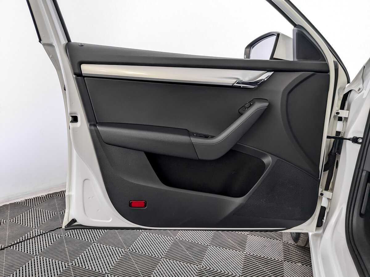 Skoda Octavia б/у, 2018, Автоматическая. Фото: #18