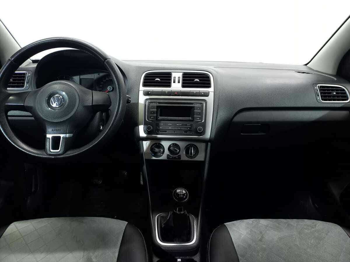 Volkswagen Polo б/у, 2013, Механическая. Фото: #8