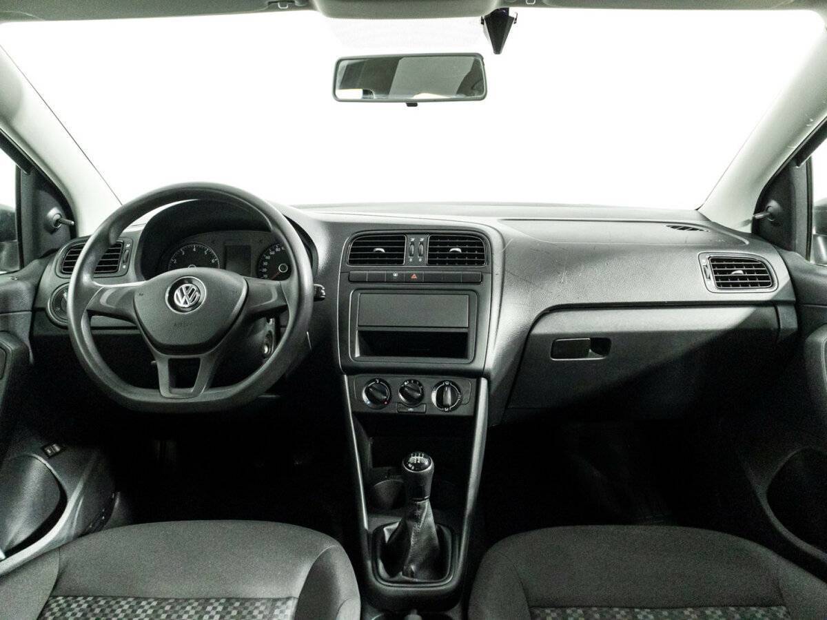 Volkswagen Polo б/у, 2016, Механическая. Фото: #12