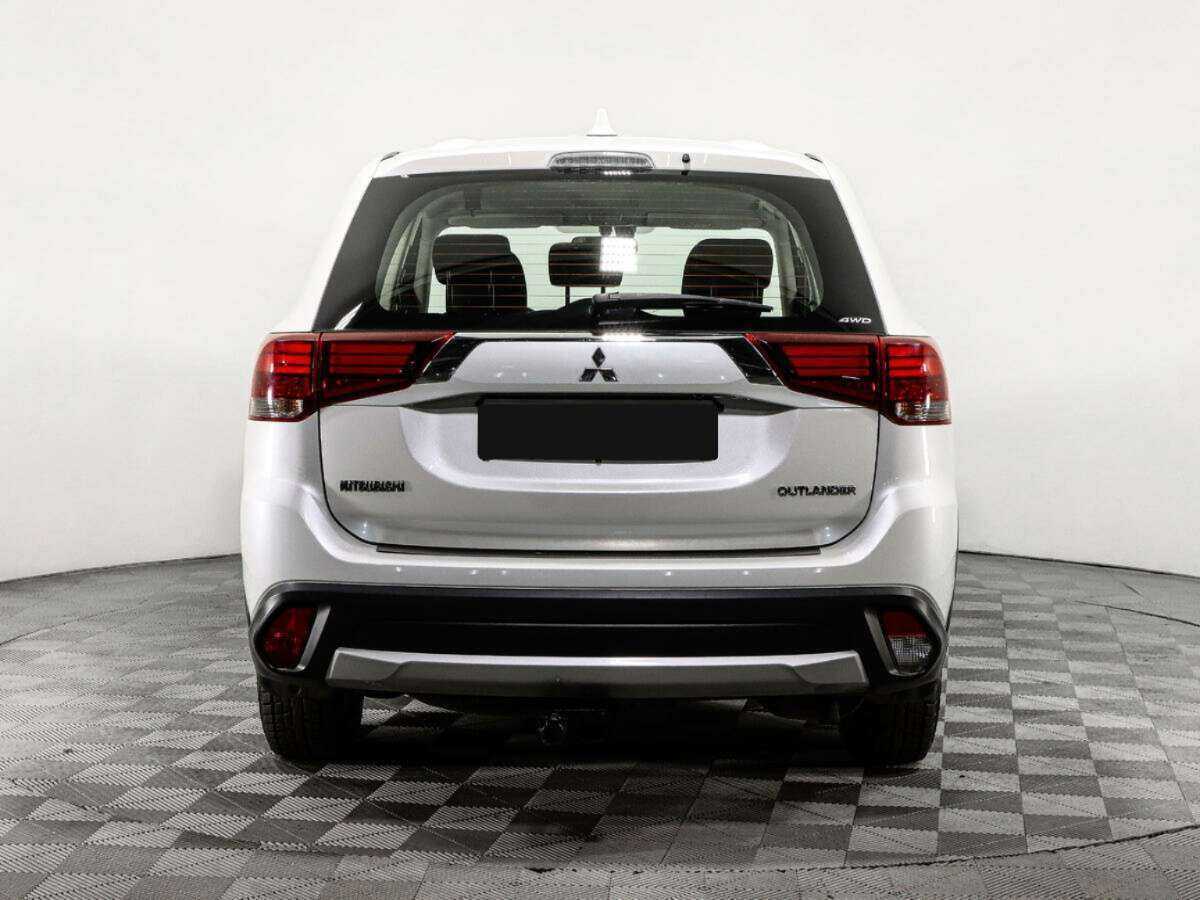 Mitsubishi Outlander б/у, 2018, Вариатор. Фото: #4