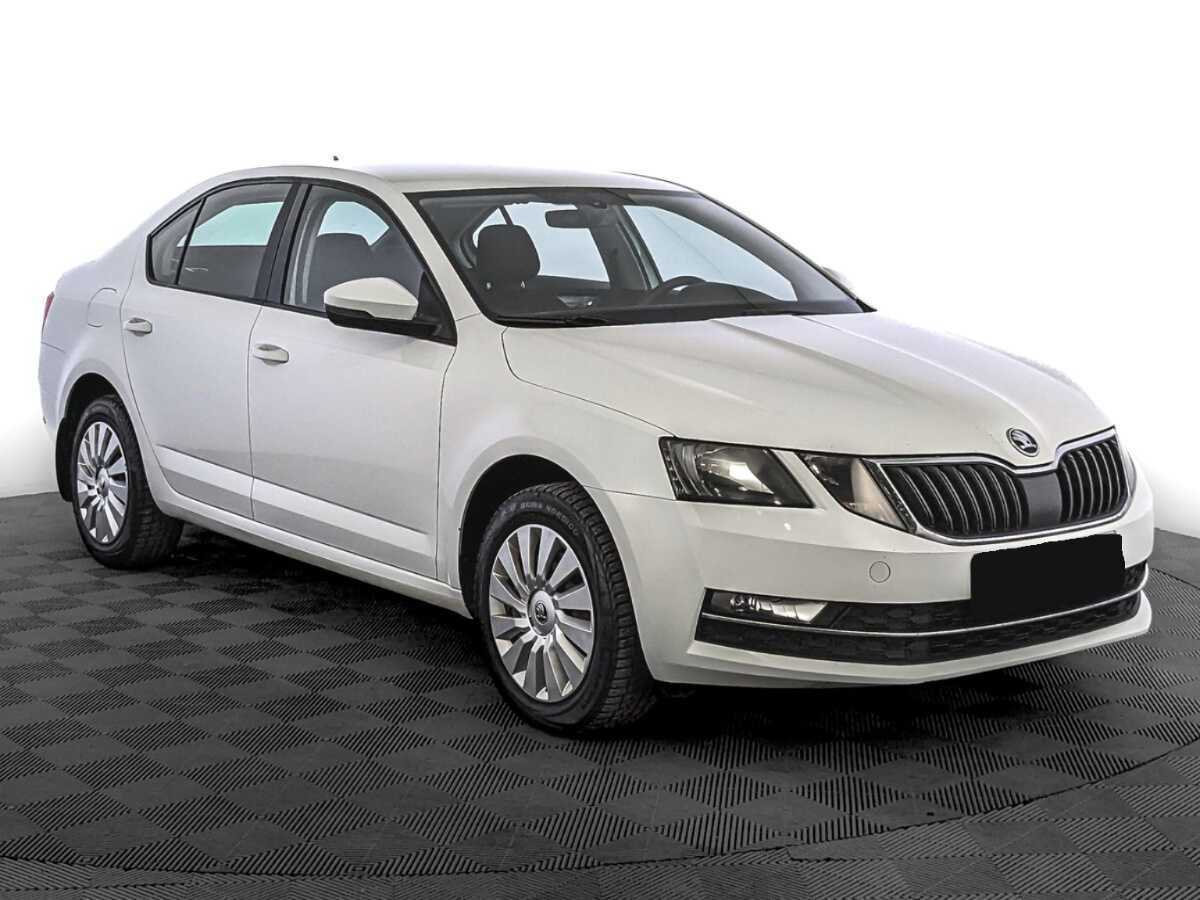 Skoda Octavia б/у, 2017, Механическая. Фото: #2