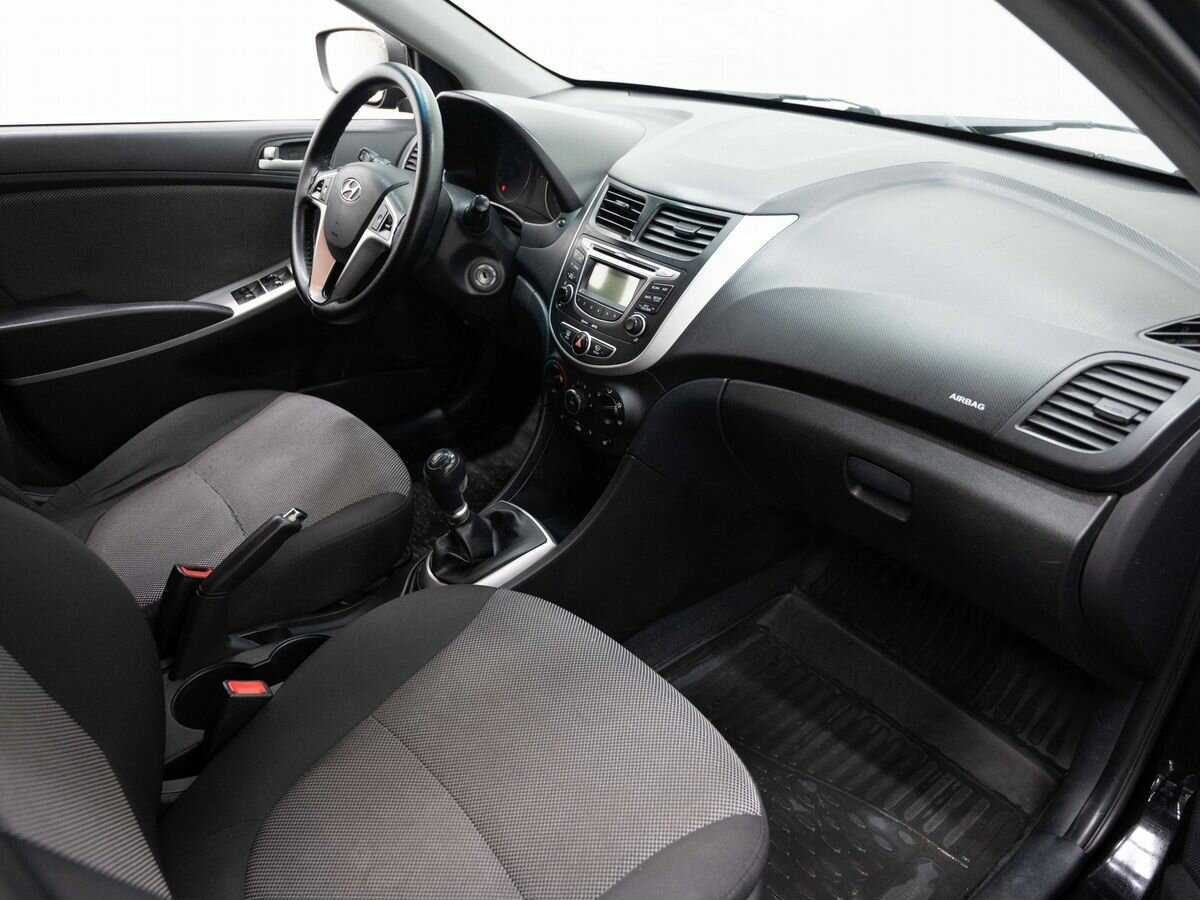 Hyundai Solaris б/у, 2013, Механическая. Фото: #10