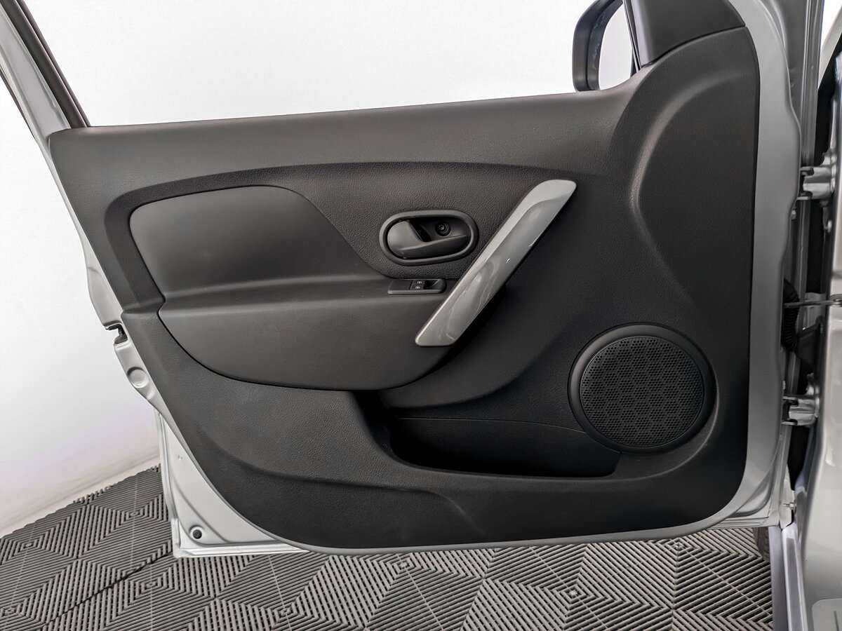 Renault Sandero б/у, 2021, Вариатор. Фото: #18