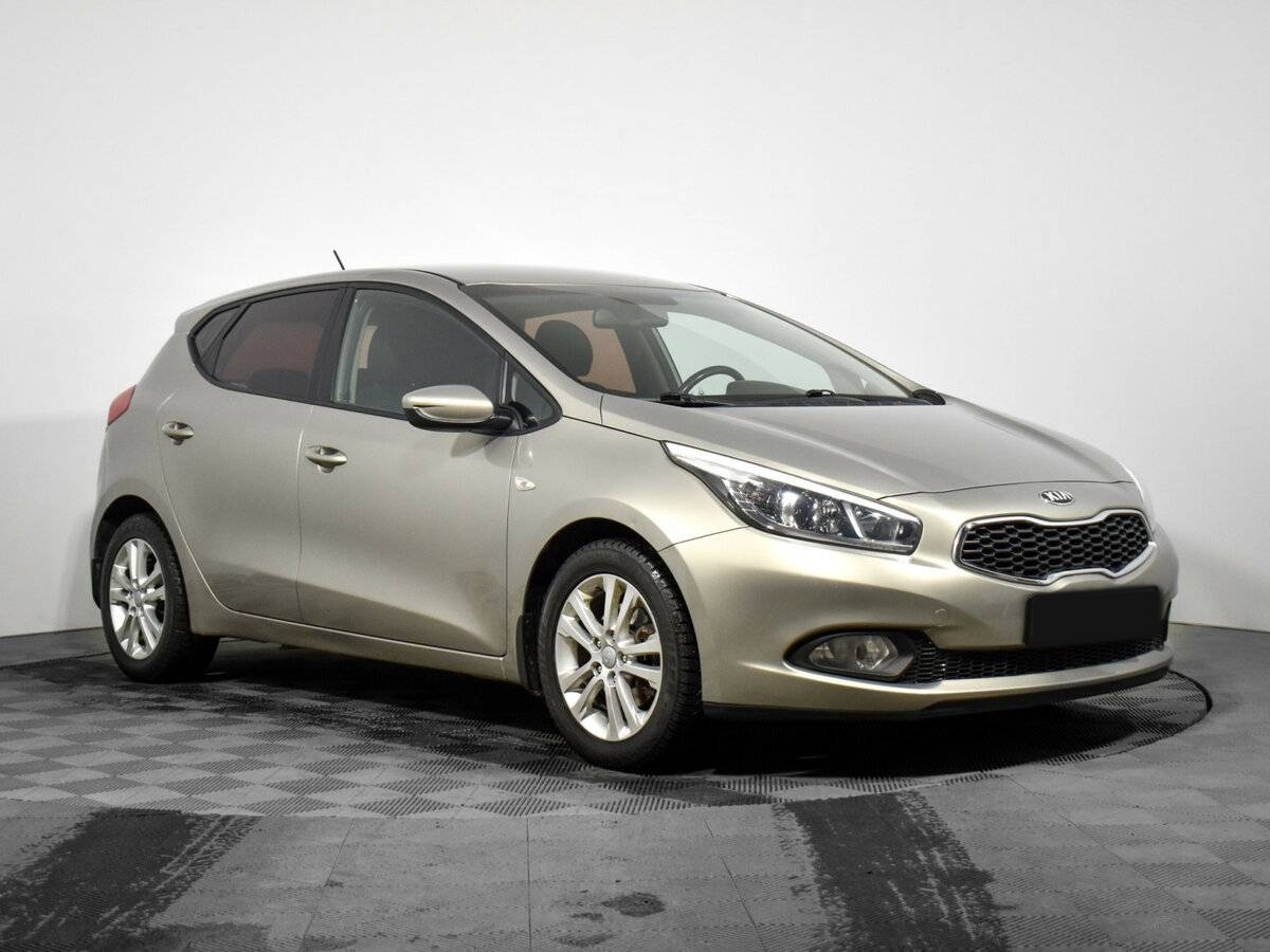 Kia Ceed б/у, 2012, Автоматическая. Фото: #2