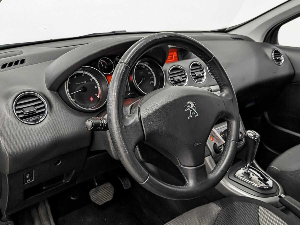Peugeot 308 б/у, 2012, Автоматическая. Фото: #15