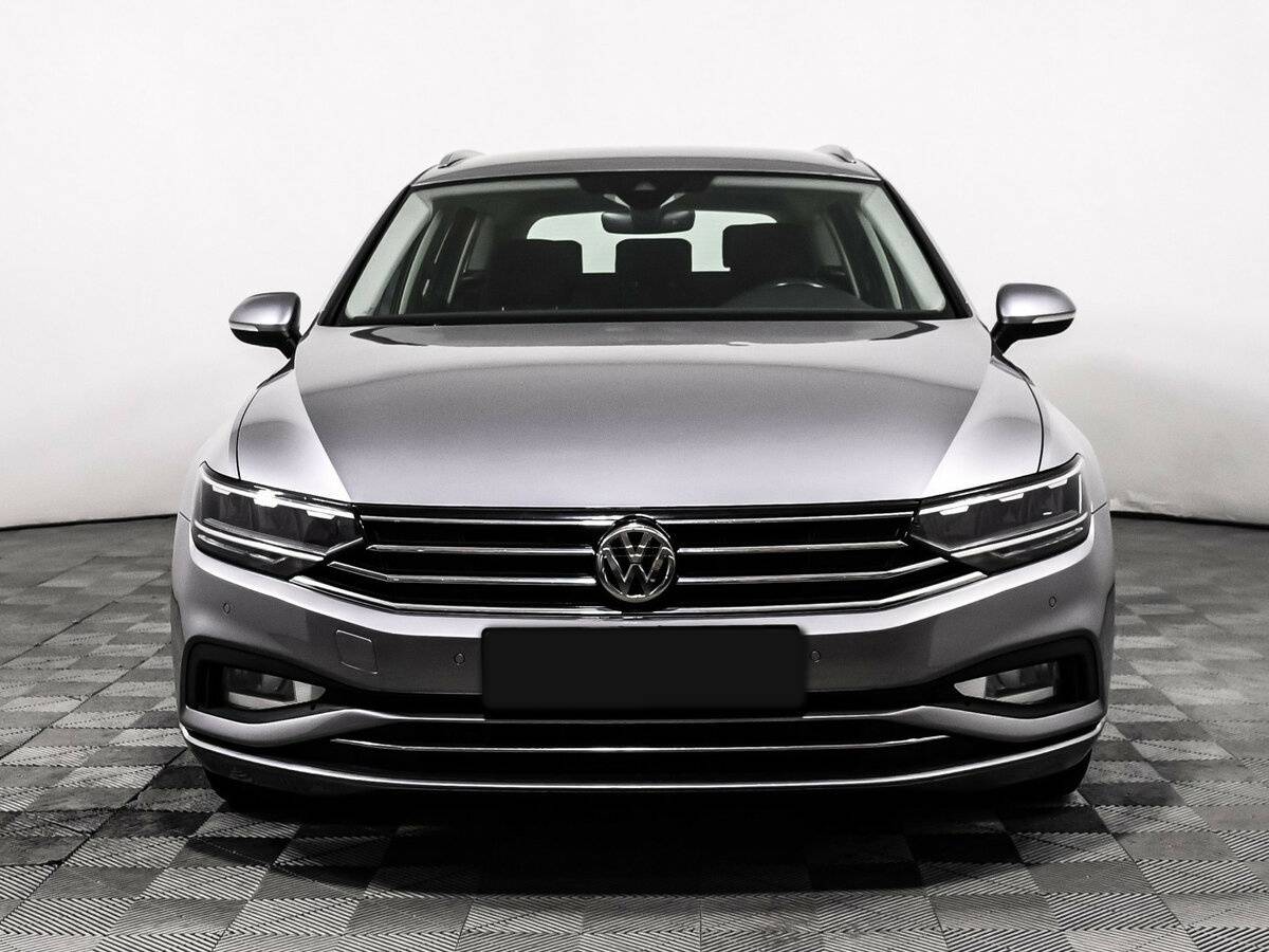 Volkswagen Passat б/у, 2019, Роботизированная. Фото: #1