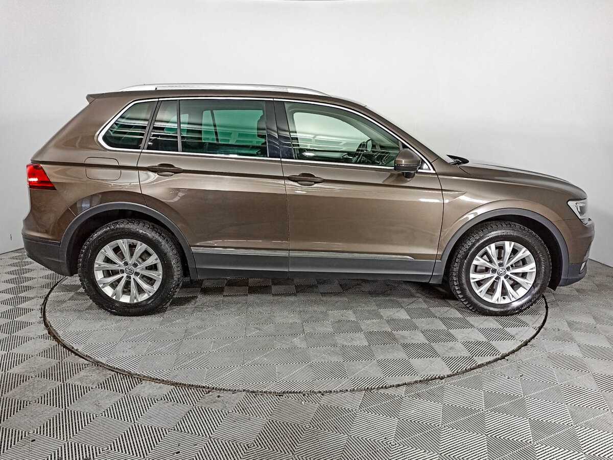Volkswagen Tiguan б/у, 2017, Роботизированная. Фото: #3