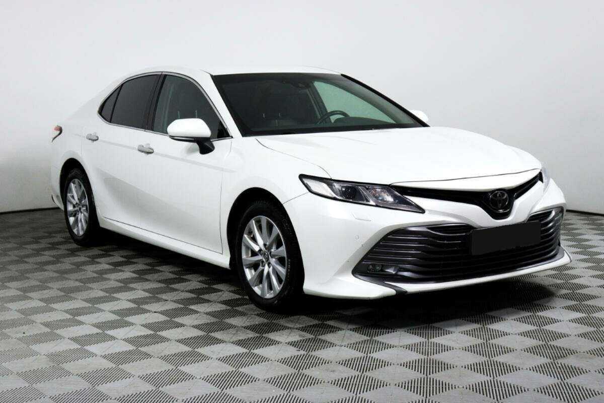 Toyota Camry б/у, 2019, Автоматическая. Фото: #2