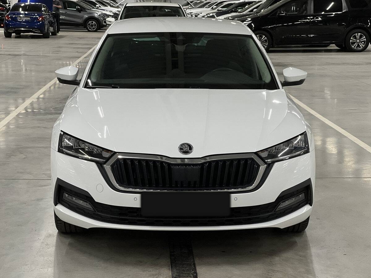 Skoda Octavia б/у, 2020, Автоматическая. Фото: #1