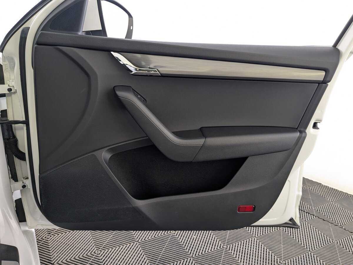 Skoda Octavia б/у, 2020, Автоматическая. Фото: #23