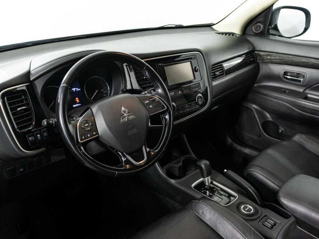 Mitsubishi Outlander б/у, 2016, Вариатор. Фото: #10
