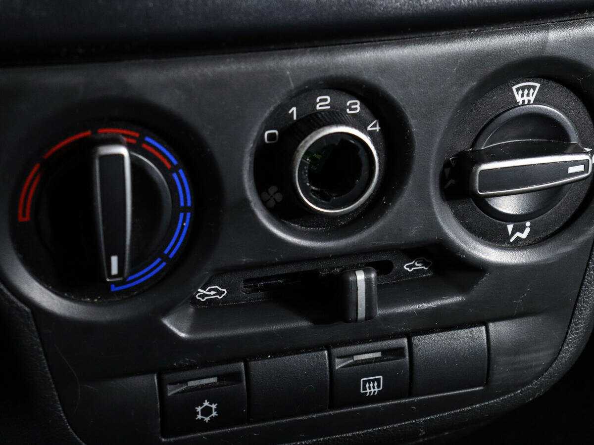 Lada (ВАЗ) Granta б/у, 2019, Механическая. Фото: #12