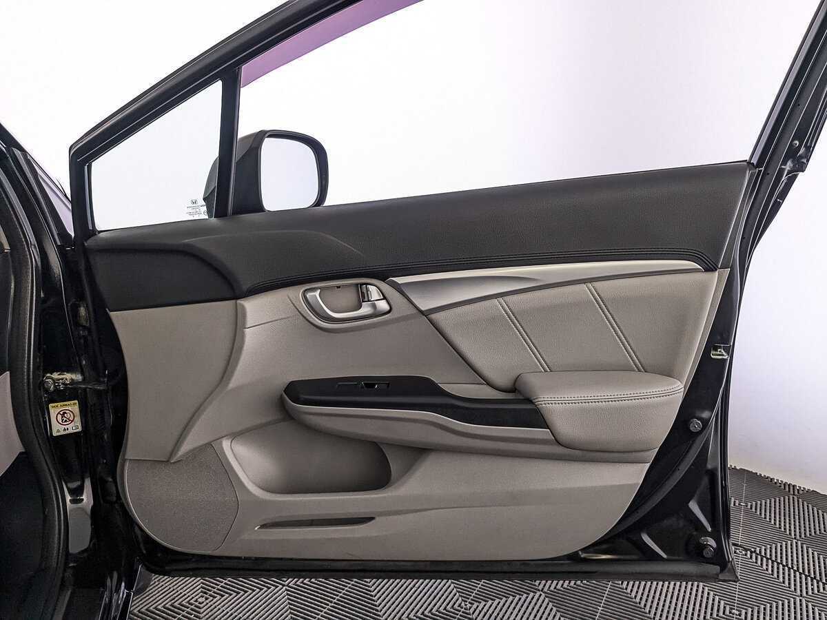 Honda Civic б/у, 2013, Автоматическая. Фото: #23