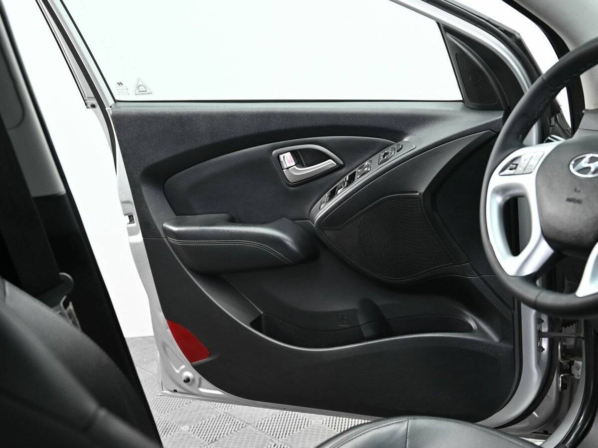 Hyundai ix35 б/у, 2012, Автоматическая. Фото: #5